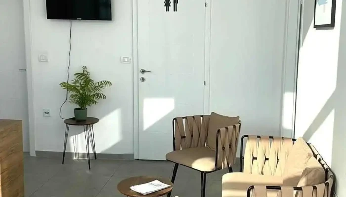 Dental Prestige -    Stomatoloshka Ordinatsija Od Sopstvenikot - Скопје