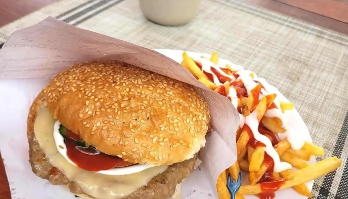 Fast Food Big Pi - Кеј Македонија
