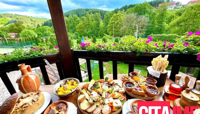 Manastir   Berovo Khrana I Pijalatsi - Берово