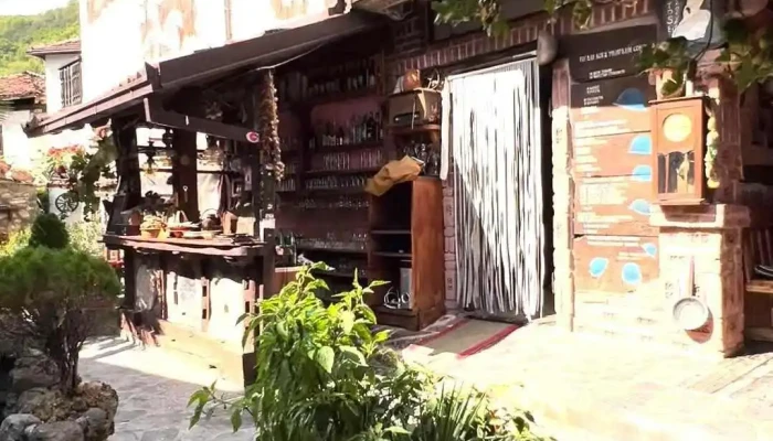 Restoran Domakjinska Kukja Vevchani Atmosfera - Вевчани