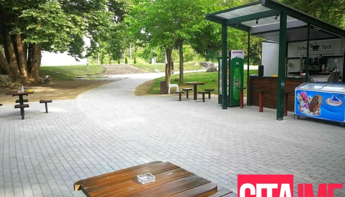 Shtand Za Kafe 12 Te Vatashki Mladintsi Sie - Кавадарци
