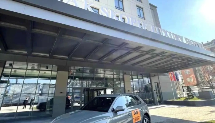 Sixt Rent a Car - Skopje/Limak Hotel - Скопје 1000