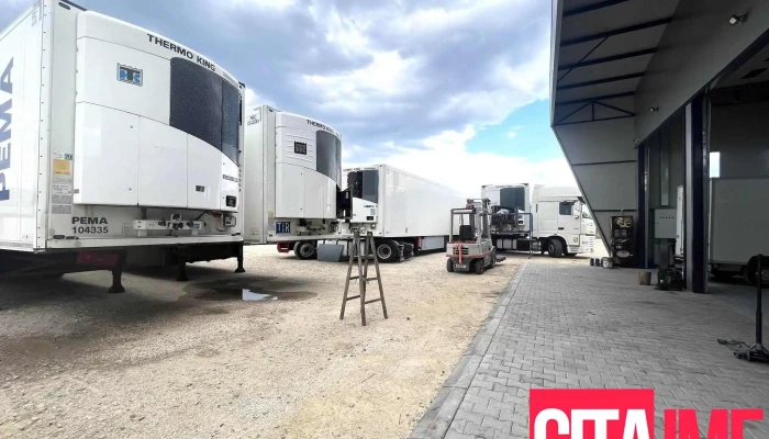 Total Klima -    Thermo King Service Od Sopstvenikot - Струмица