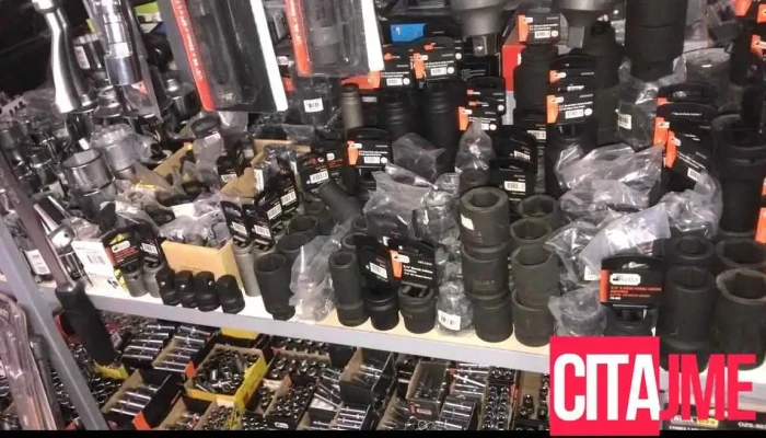 Zhelezarija Luto Prom Enterier - Скопје